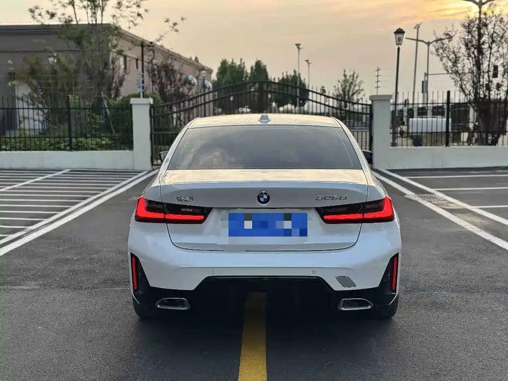 BMW 3 Series — миниатюра 3