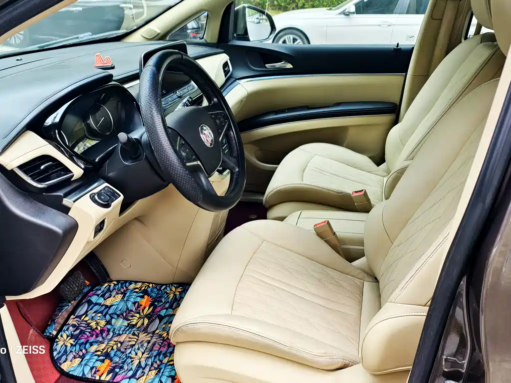 Buick GL8 — миниатюра 8