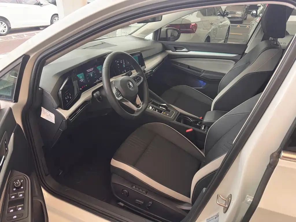 Volkswagen Golf — миниатюра 6