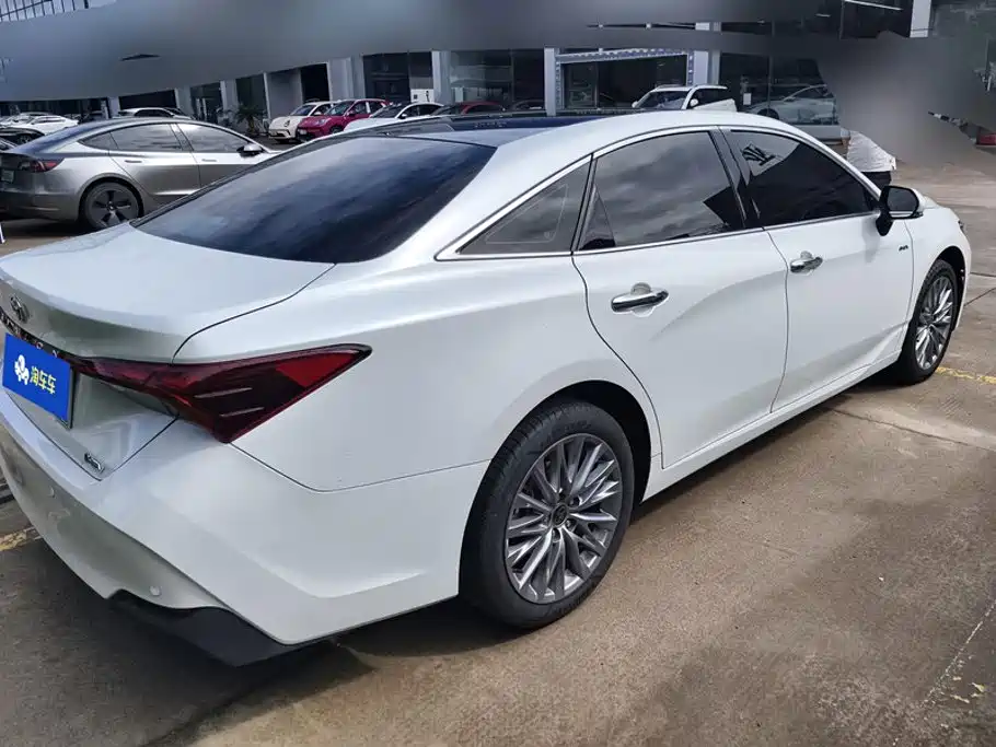 Toyota Avalon — миниатюра 3