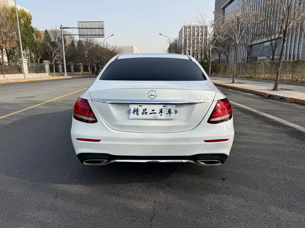 MERCEDES-BENZ E CLASS