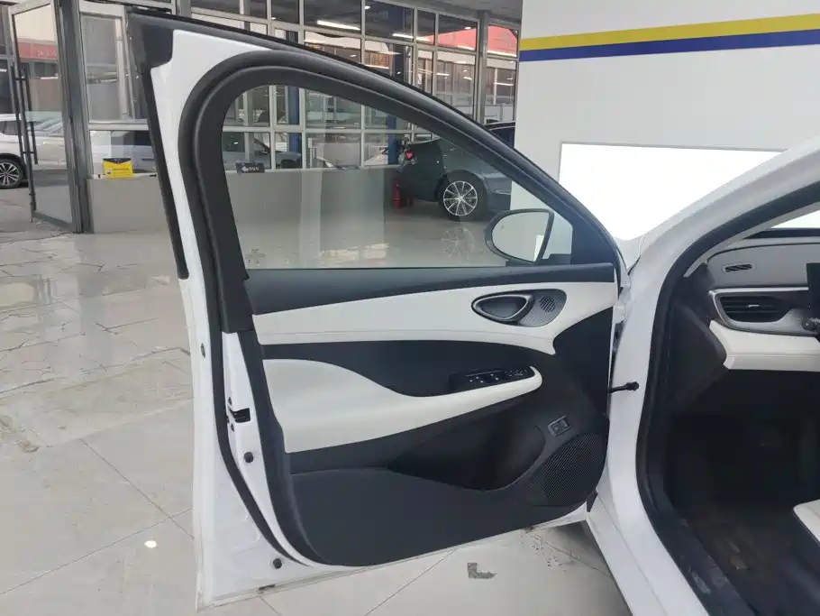 BYD Seal 05 DM-i — миниатюра 7