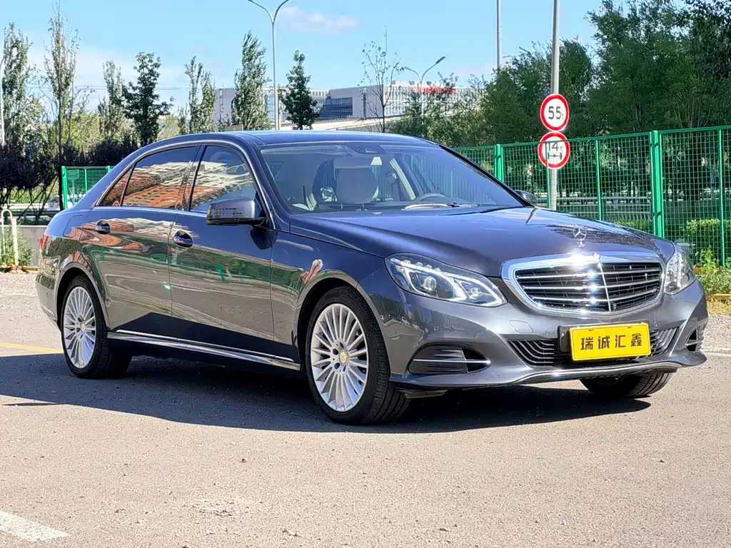 Mercedes-Benz E-Class — миниатюра 3