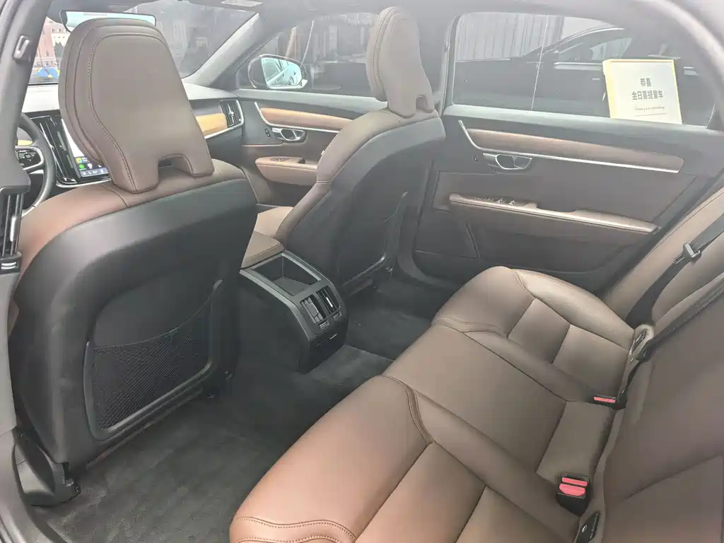 Volvo S90 — миниатюра 7