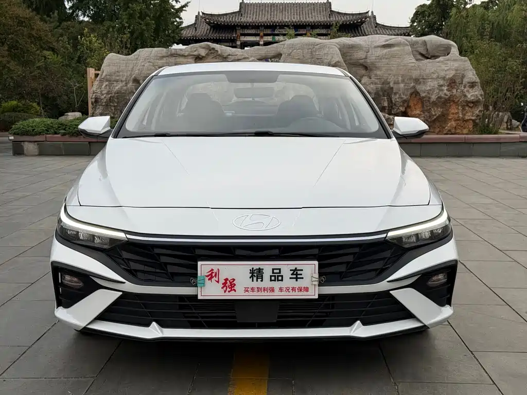 Hyundai Elantra — миниатюра 2