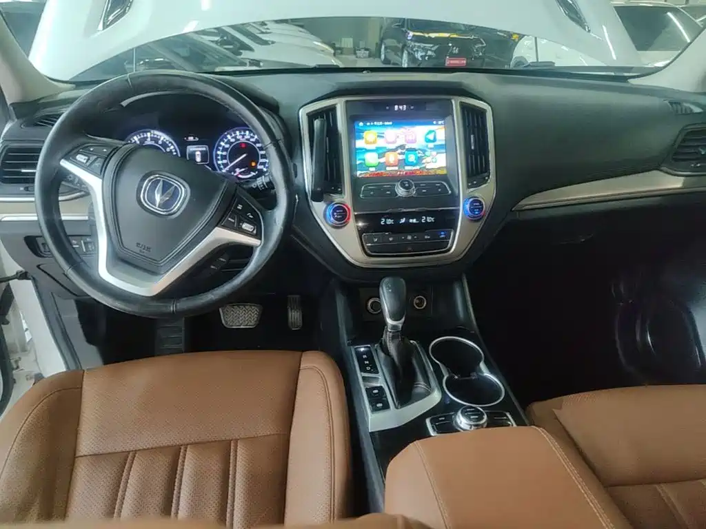 Changan CS95 — миниатюра 10
