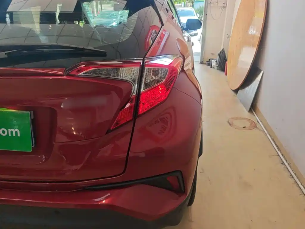 Toyota C-HR — миниатюра 8