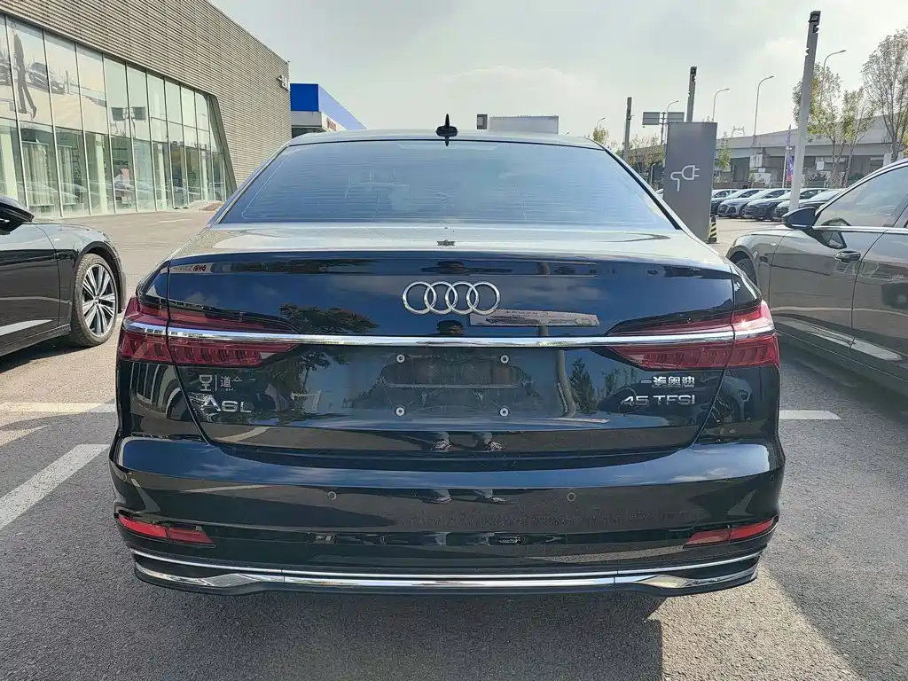 Audi A6L — миниатюра 6