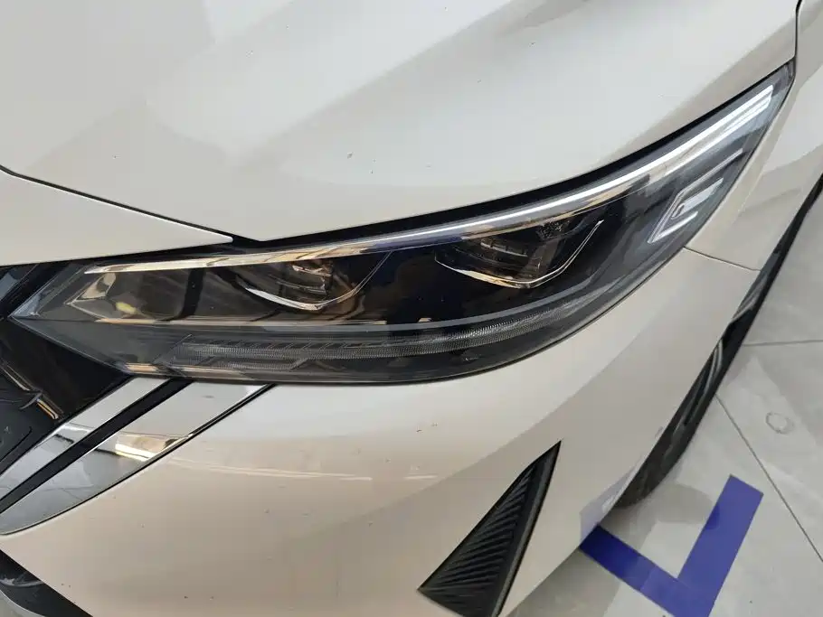 Nissan Sylphy — миниатюра 5