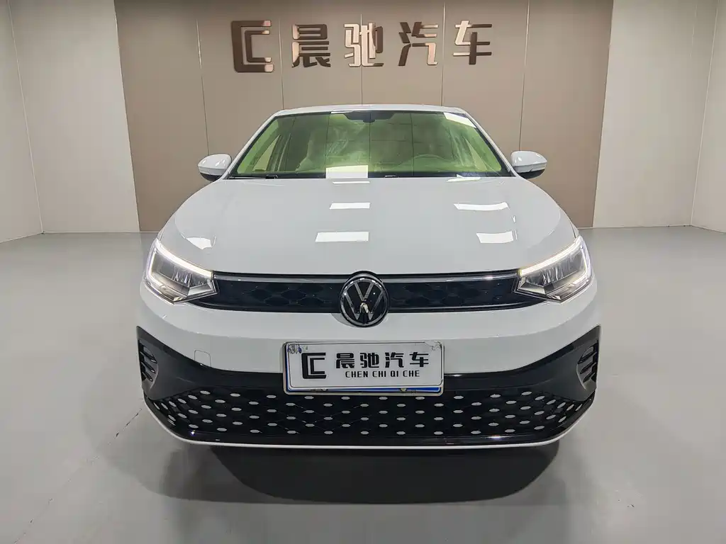 Volkswagen Lavida — миниатюра 2