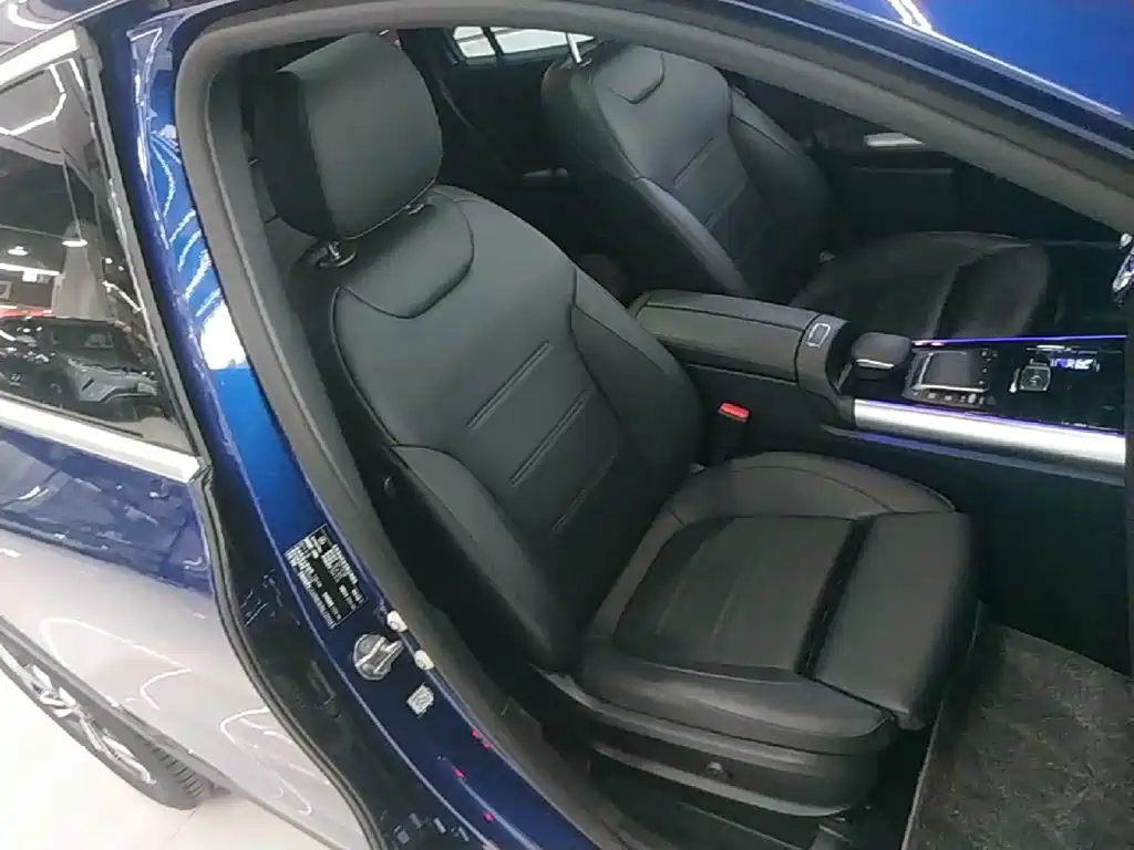 Mercedes-Benz GLA — миниатюра 25