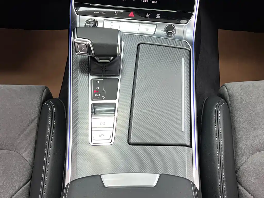 Audi A6L — миниатюра 25