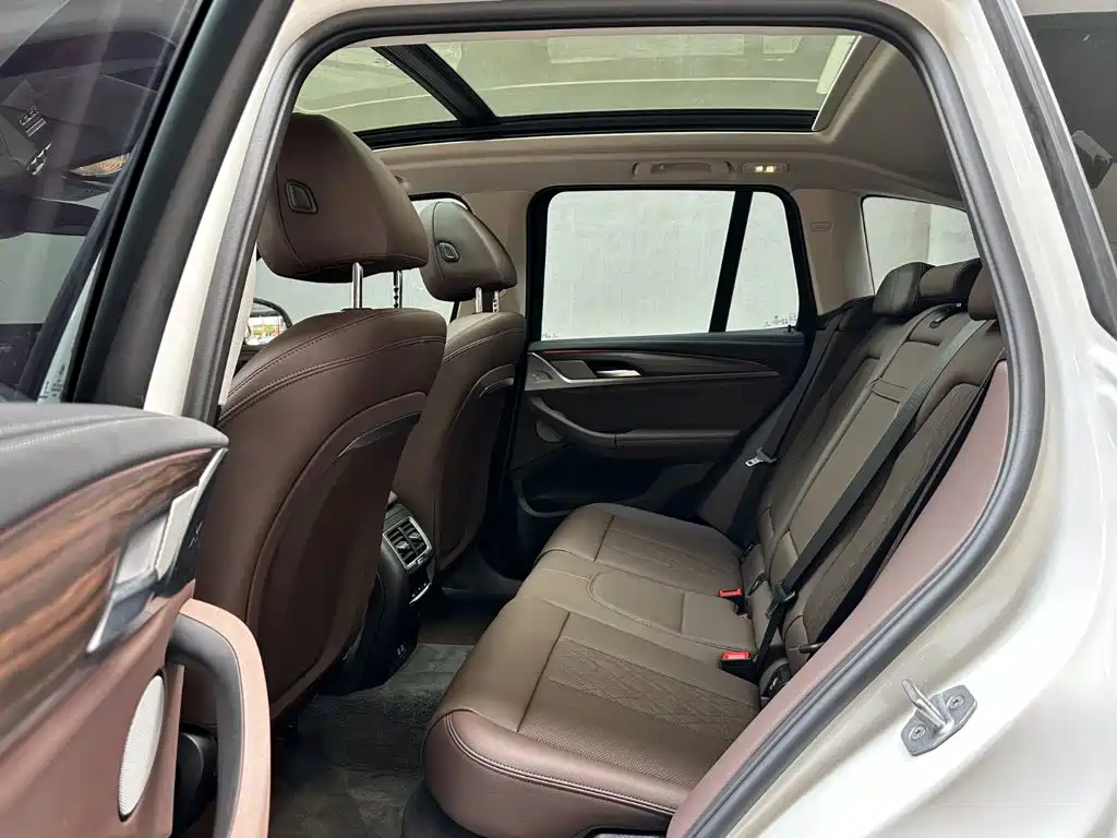 BMW X3 — миниатюра 10