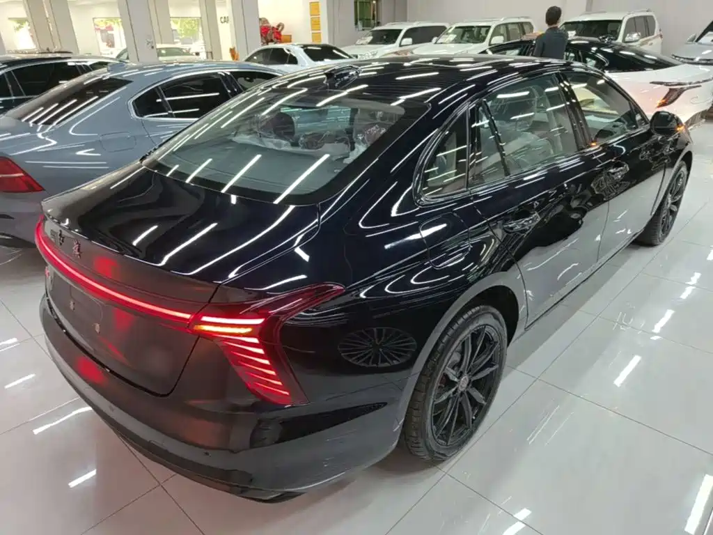 Hongqi Hongqi H5 — миниатюра 6