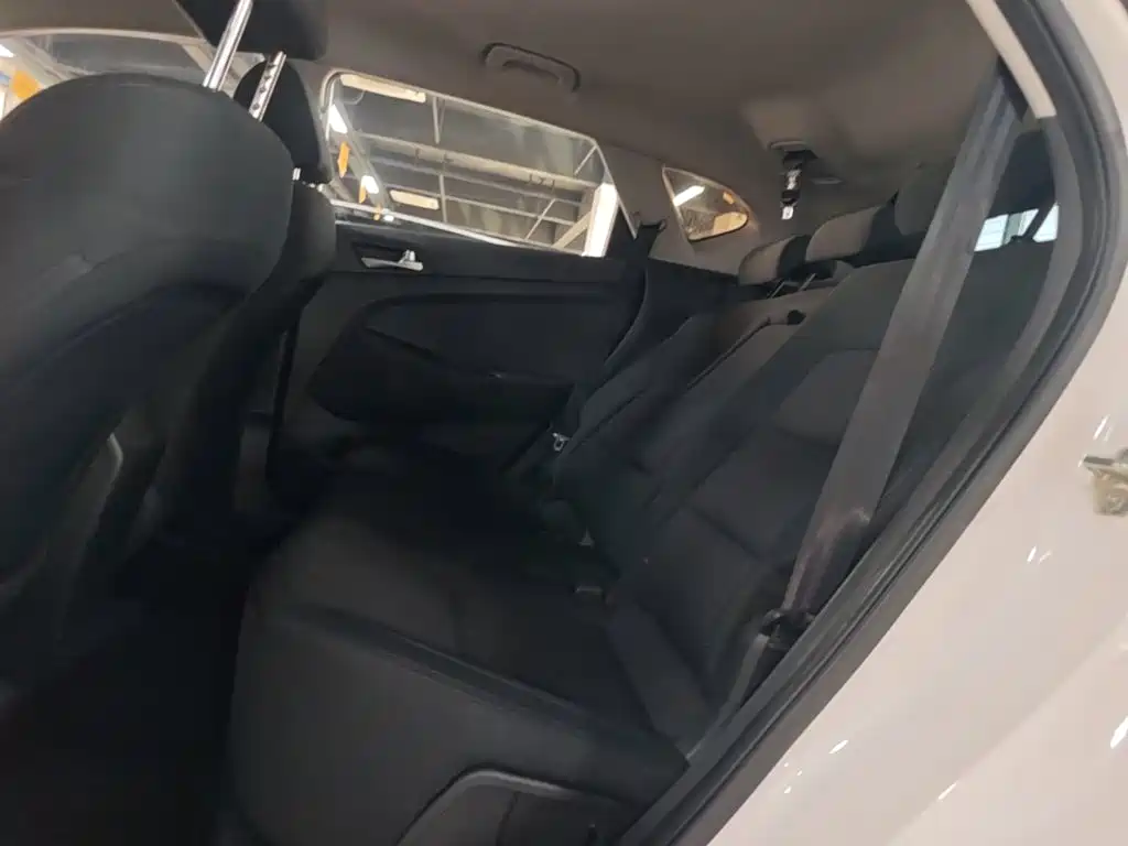 Hyundai Tucson — миниатюра 17