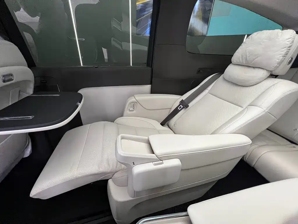 Li Auto Li MEGA — миниатюра 7