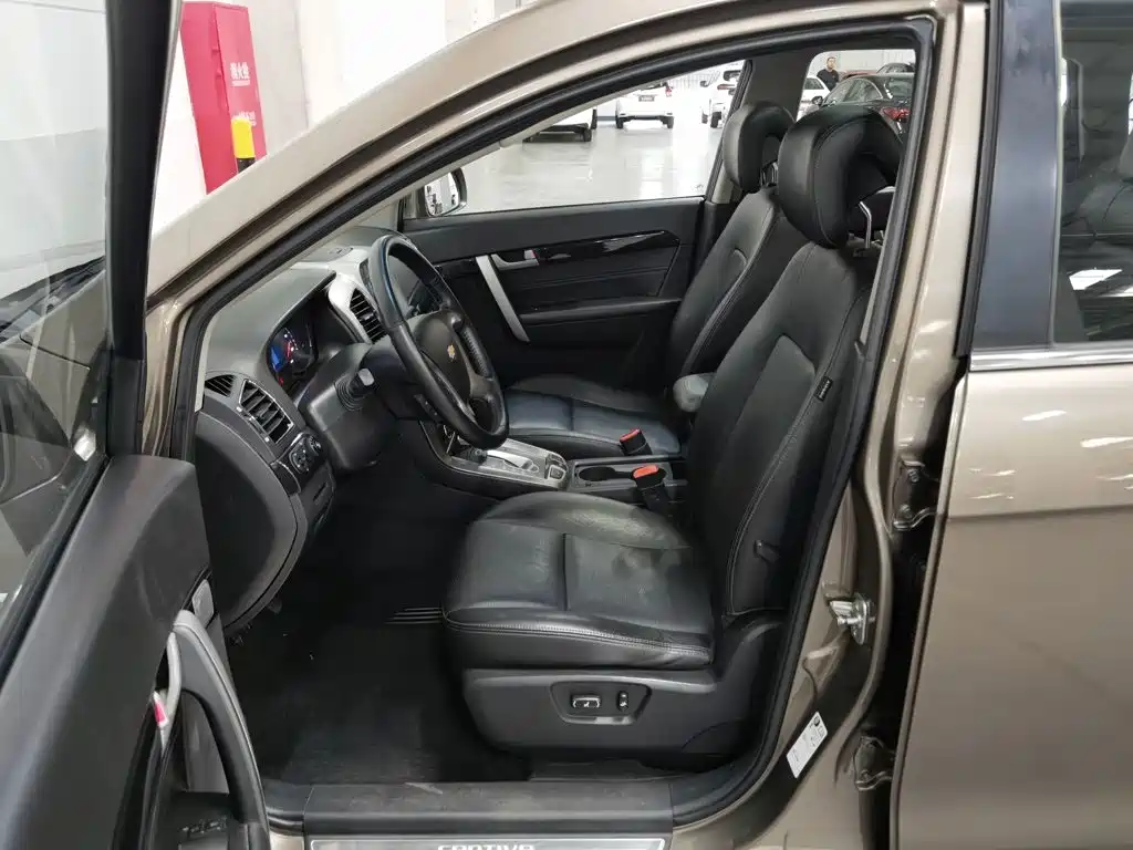 Chevrolet Captiva — миниатюра 10