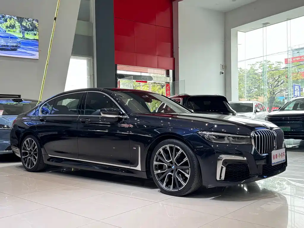 BMW 7 SERIES