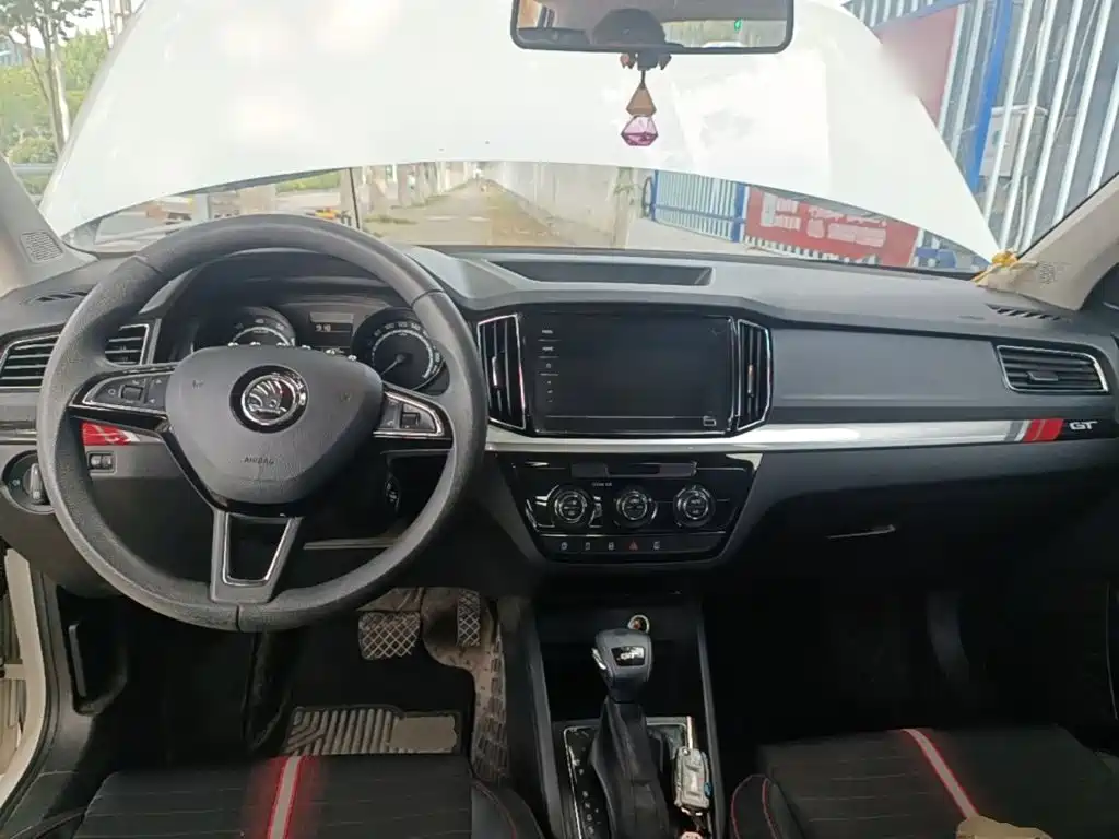 Skoda Kamiq — миниатюра 10