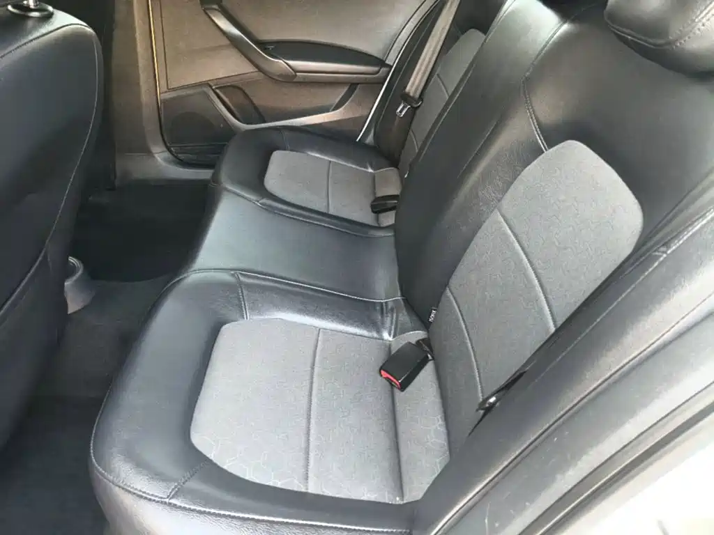 Volkswagen Santana — миниатюра 17