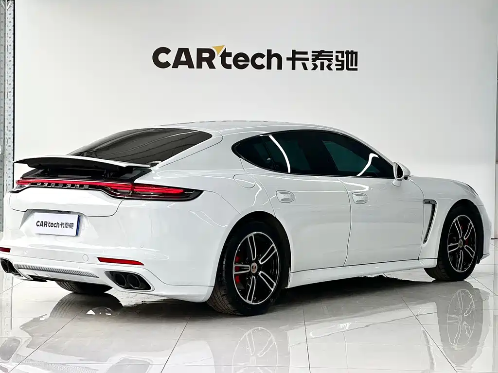 Porsche Panamera 2013 Panamera Platinum Edition 3.6L