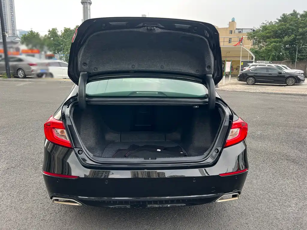 Honda Accord — миниатюра 22