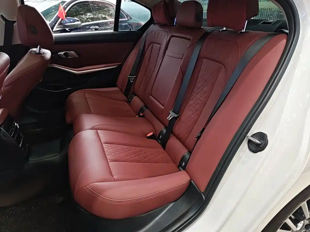 BMW 3 Series — миниатюра 17