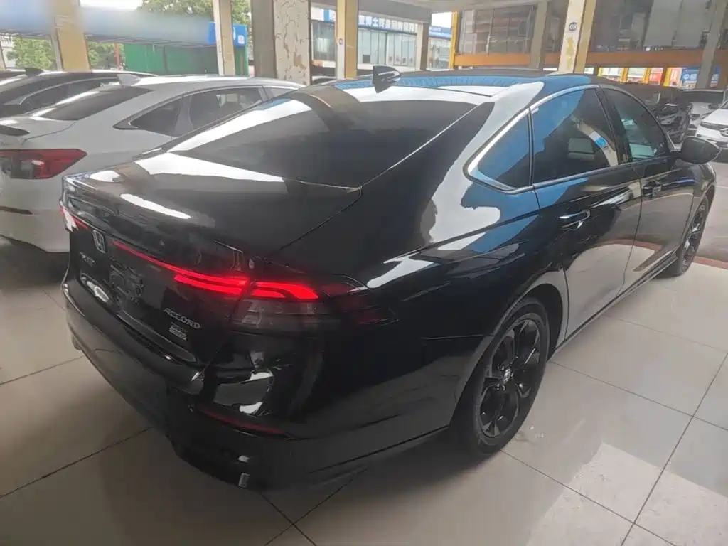 Honda Accord — миниатюра 7