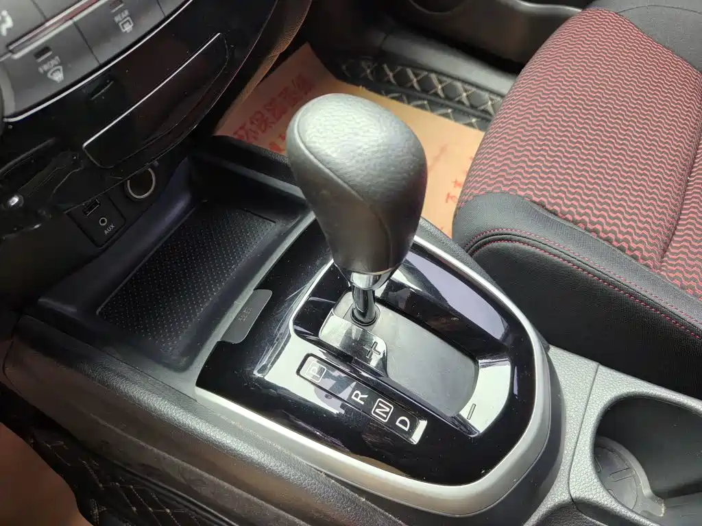Nissan Qashqai — миниатюра 14