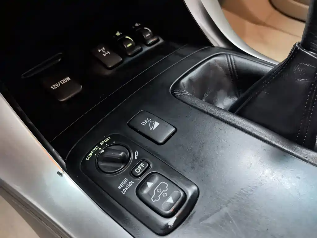 Toyota Prado — миниатюра 10