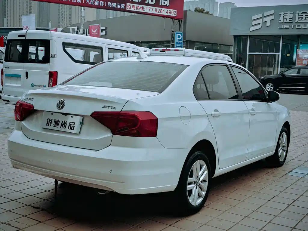 Volkswagen Jetta — миниатюра 9
