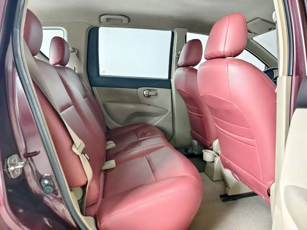 Nissan Livina — миниатюра 14