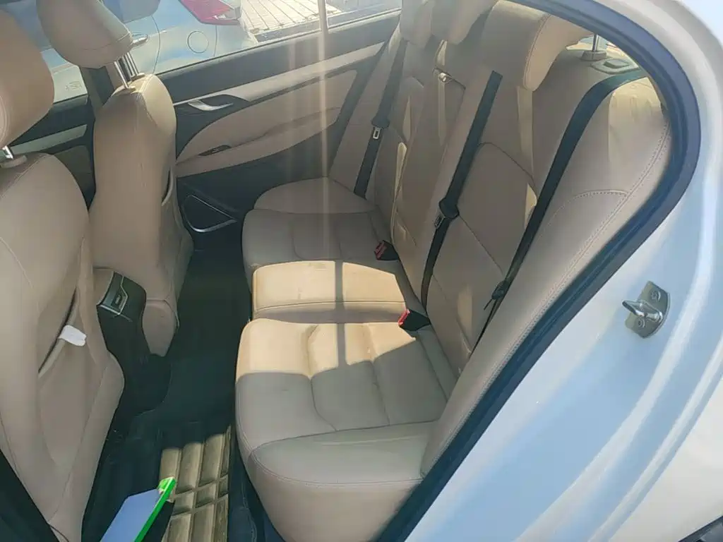 Geely Emgrand — миниатюра 17