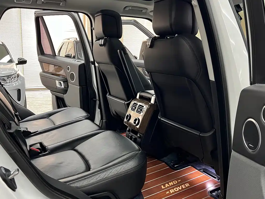 Land Rover Range Rover — миниатюра 15