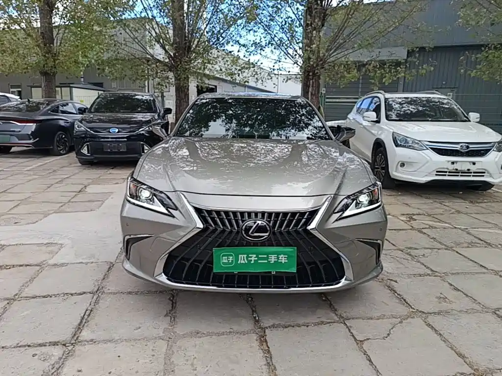 Lexus ES — миниатюра 3