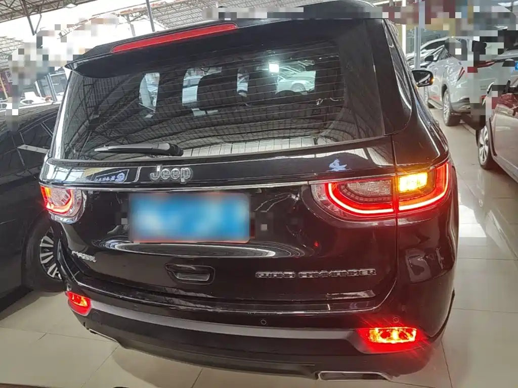 Jeep Grand Commander — миниатюра 6
