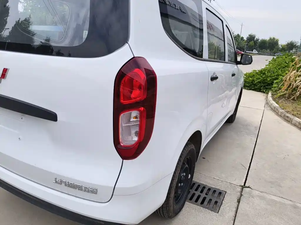 Wuling Hongguang EV — миниатюра 8