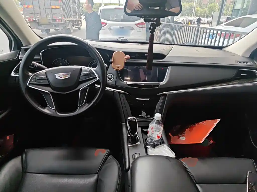 Cadillac XT5 — миниатюра 10
