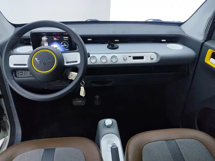 Wuling MINIEV — миниатюра 12