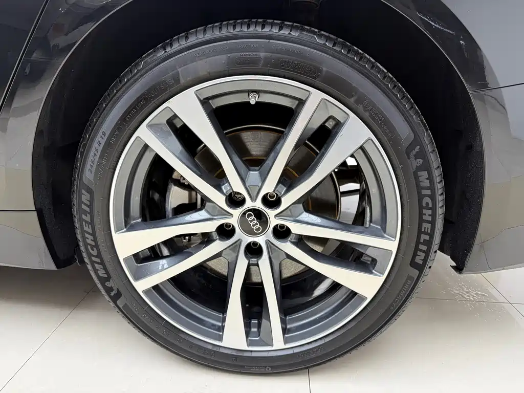 Audi A6L — миниатюра 21