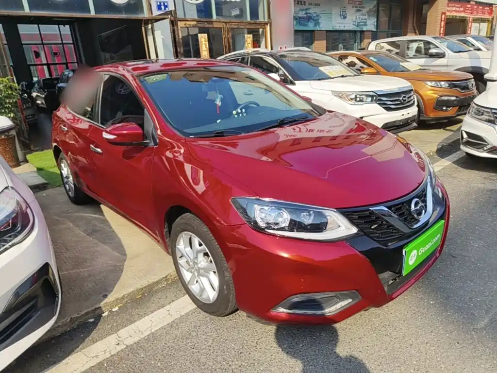 Nissan Tiida — миниатюра 4