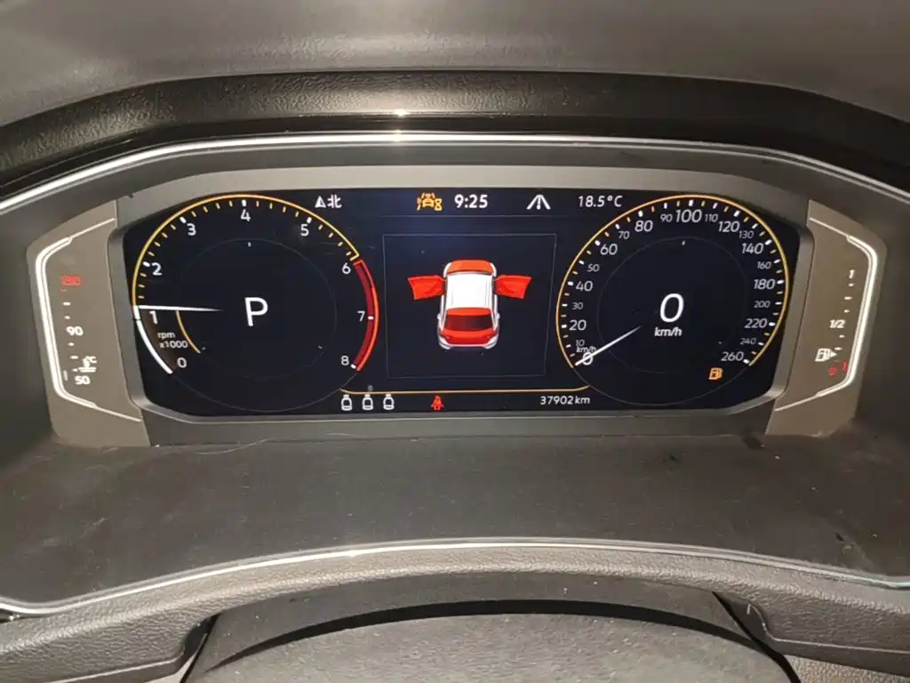 Volkswagen T-Roc — миниатюра 17