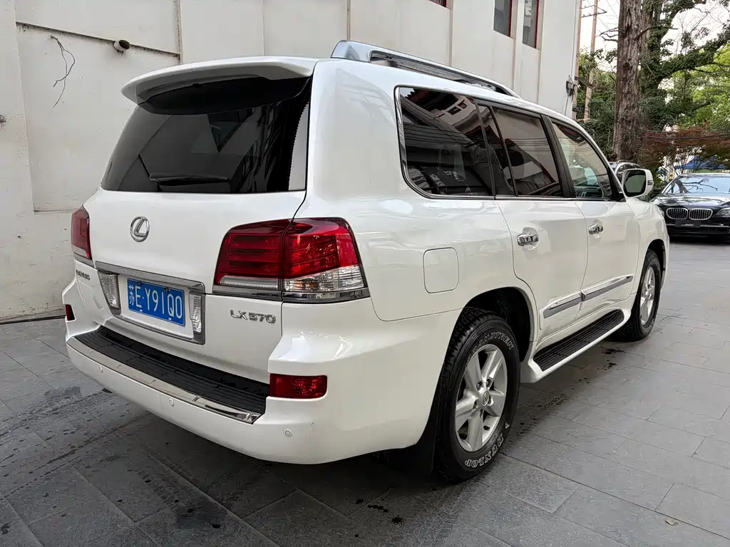 Lexus LX 2013 570