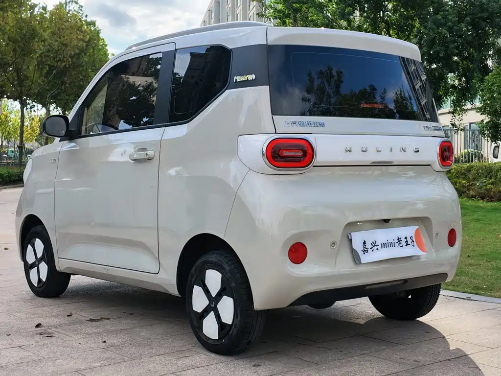 Wuling MINIEV — миниатюра 4