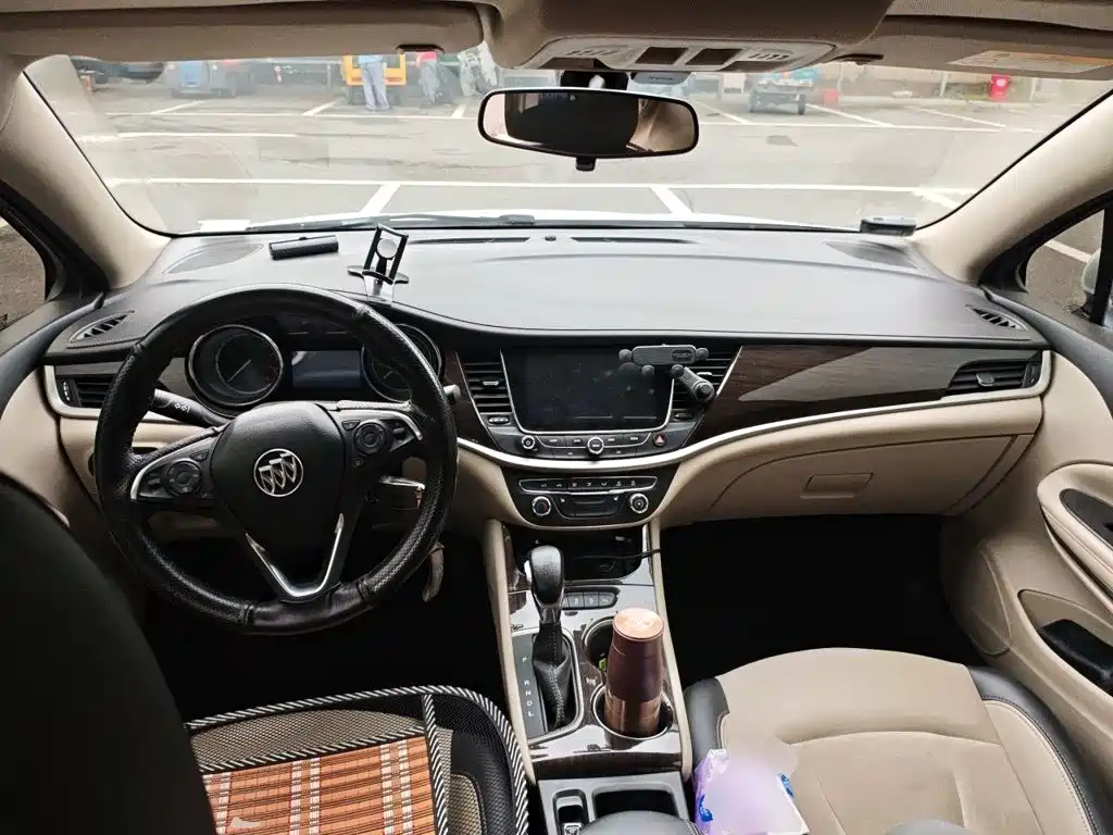 Buick Verano — миниатюра 10