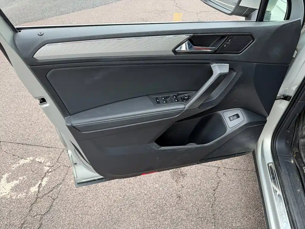 Volkswagen Tiguan L — миниатюра 6