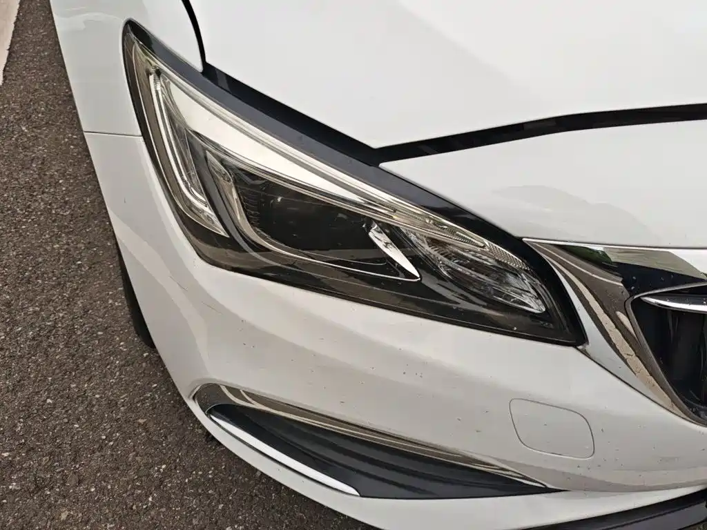 Buick Verano — миниатюра 7