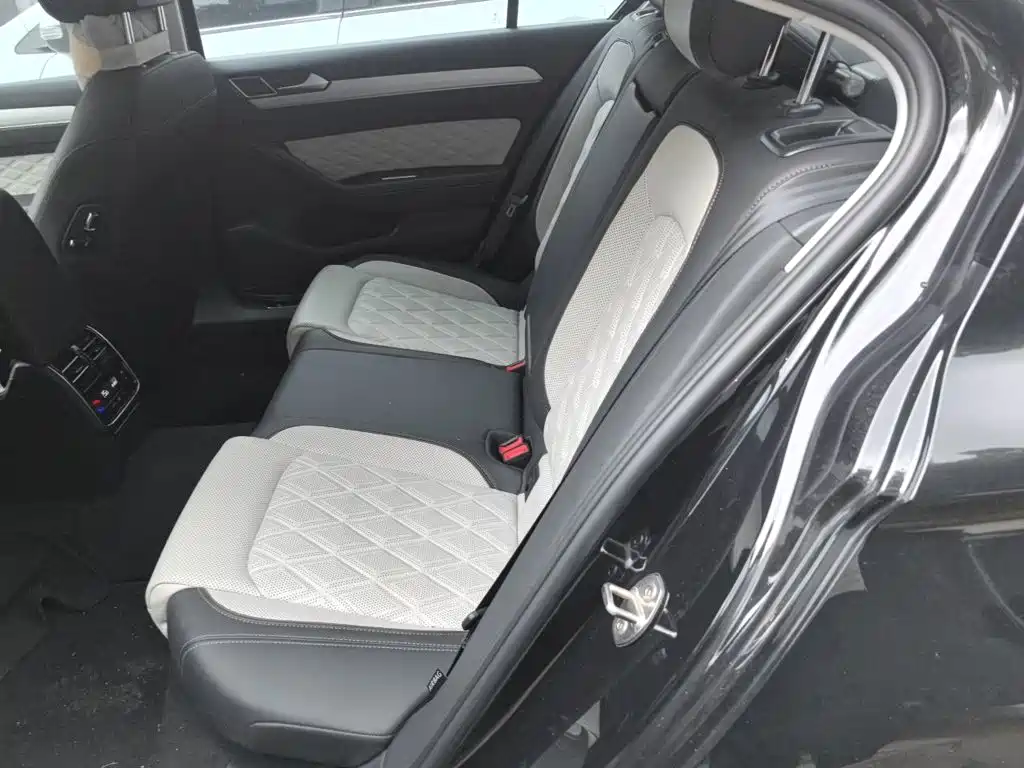 Volkswagen Magotan — миниатюра 13