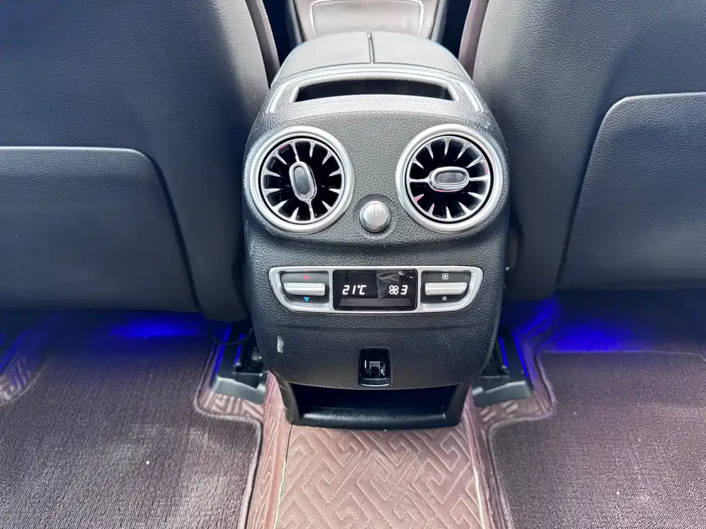 Mercedes-Benz GLC — миниатюра 11