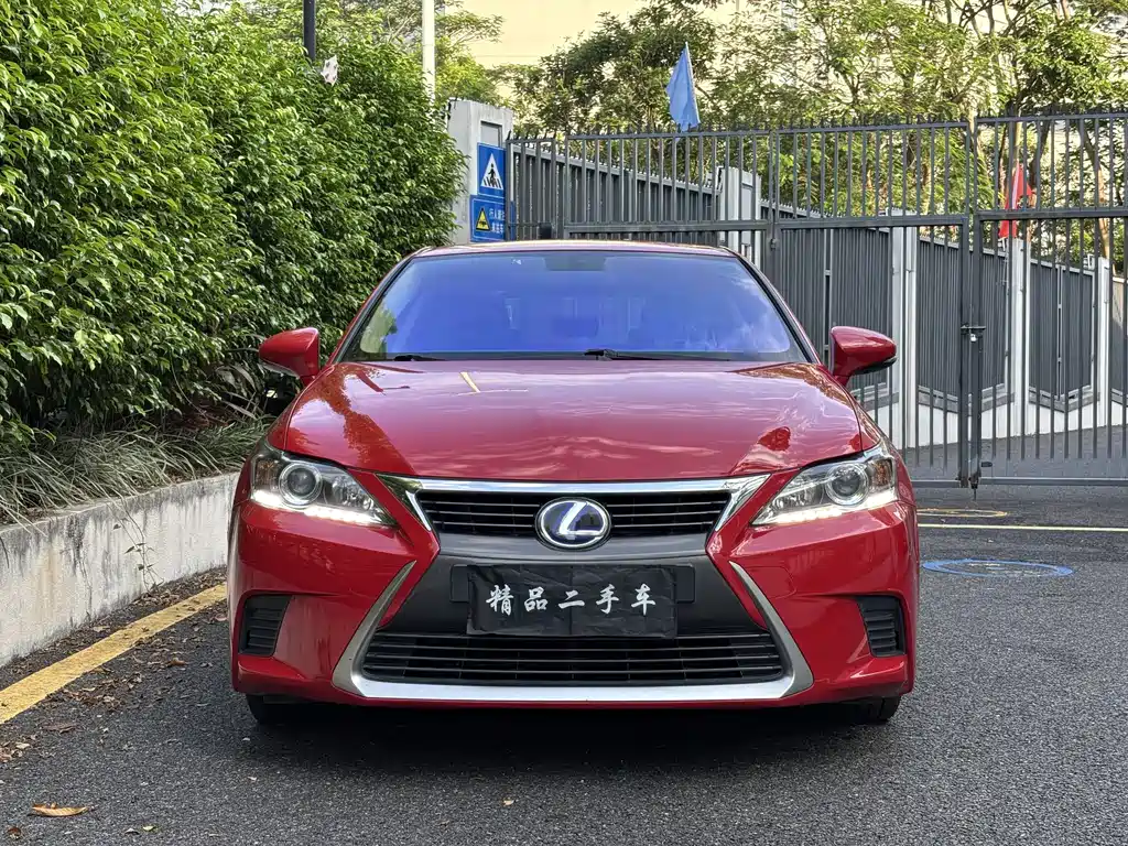 Lexus CT — миниатюра 2